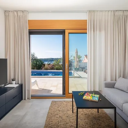 D&d * Рогозница